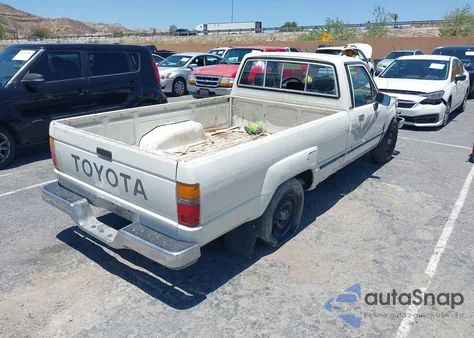 1988 Toyota Pickup 1/2 Ton Rn55 Dlx из США, поврежденный, VIN JT4RN55D2J7027985